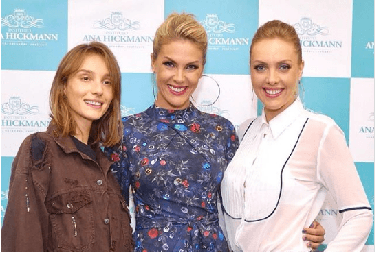 Ana Hickmann e suas irmãs Ana Hickmann e suas irmãs