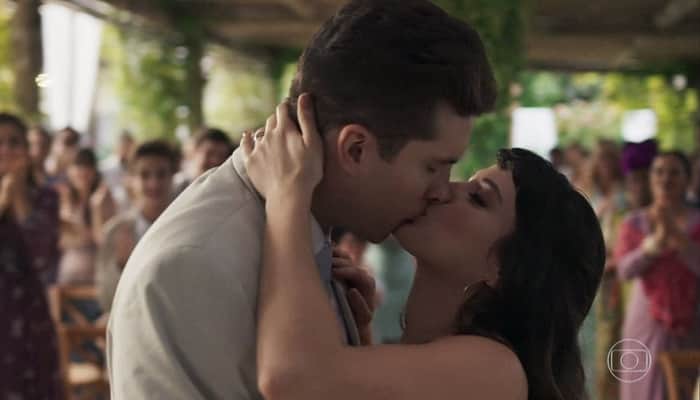 Patrick (Thiago Fragoso) e Clara (Bianca Bin) no último capítulo de O Outro Lado do Paraíso (Foto: Reprodução/Globo)