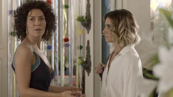 Cacau (Fabiula Nascimento) em reencontro com Luzia (Giovanna Antonelli) (Foto: Divulgação/Globo) Cacau (Fabiula Nascimento) em reencontro com Luzia (Giovanna Antonelli) (Foto: Divulgação/Globo)