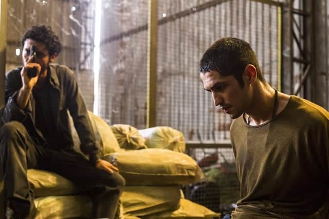 Hermano (Gabriel Leone) e Simplício (Gabriel Leone) durante o sequestro do paleontólogo (Foto: Globo/Marília Cabral) Hermano (Gabriel Leone) e Simplício (Gabriel Leone) durante o sequestro do paleontólogo (Foto: Globo/Marília Cabral)