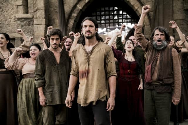 Afonso (Romulo Estrela) em cena de Deus Salve o Rei (Foto: Globo/João Miguel Júnior) Afonso (Romulo Estrela) em cena de Deus Salve o Rei (Foto: Globo/João Miguel Júnior)