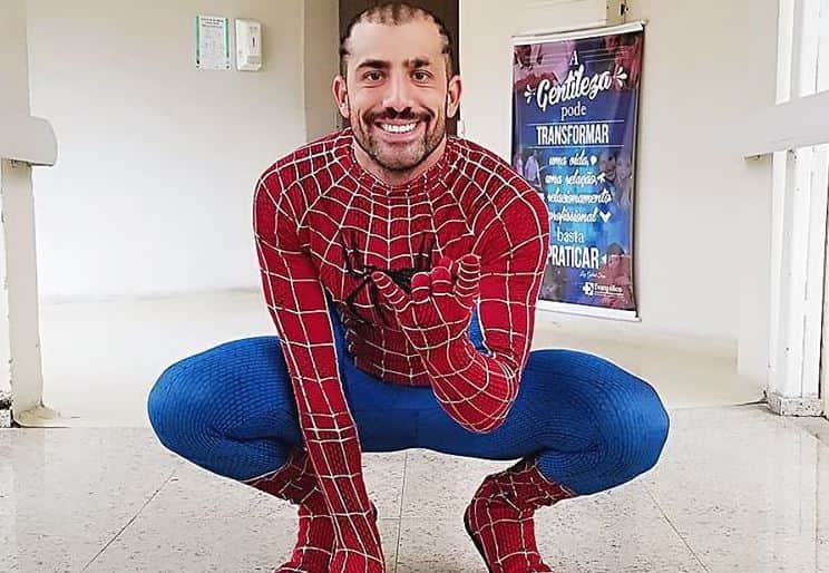 Kaysar fantasiado de Homem-Aranha (Foto: Reprodução/Instagram) Kaysar fantasiado de Homem-Aranha (Foto: Reprodução/Instagram)
