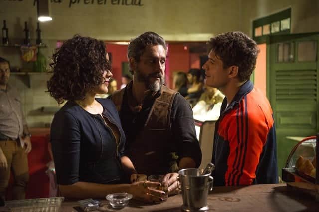 Marco Pigossi em cena de confusão em O Outro Lado do Paraíso (Foto: Estevam Avellar/Globo) Marco Pigossi em cena de confusão em O Outro Lado do Paraíso (Foto: Estevam Avellar/Globo)