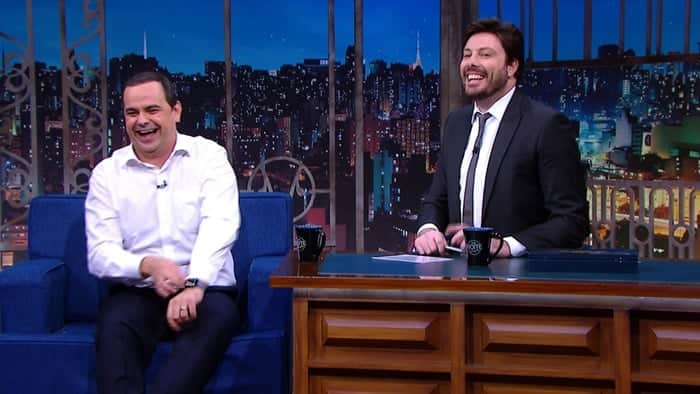 Carioca em entrevista a Danilo Gentili no The Noite (Foto: Divulgação/SBT)