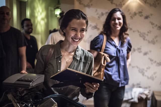 Marjorie Estiano nos bastidores de Sob Pressão (Foto: Globo/Mauricio Fidalgo)