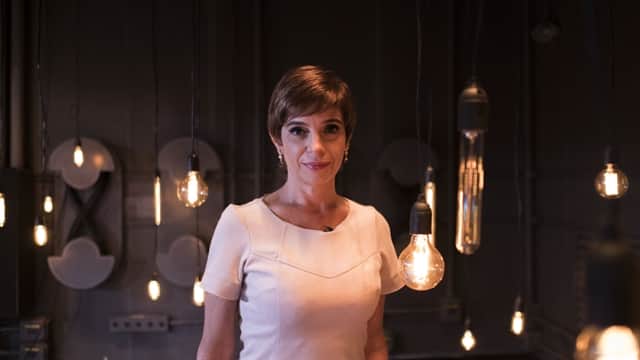 A apresentadora Renata Lo Prete no novo cenário do Painel (Foto: Globo/Divulgação) A apresentadora Renata Lo Prete no novo cenário do Painel (Foto: Globo/Divulgação)