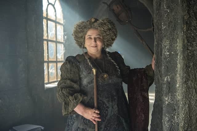Margô (Cristina Mutarelli) em Deus Salve o Rei (Foto: Globo/Estevam Avellar) Margô (Cristina Mutarelli) em Deus Salve o Rei (Foto: Globo/Estevam Avellar)