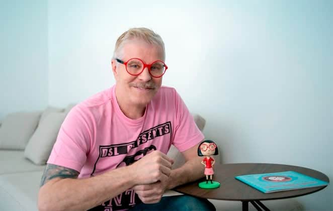 Miguel Falabella posa com personagem de livro que virará desenho (Foto: Divulgação/ Claudio Pepper) Miguel Falabella posa com personagem de livro que virará desenho (Foto: Divulgação/ Claudio Pepper)