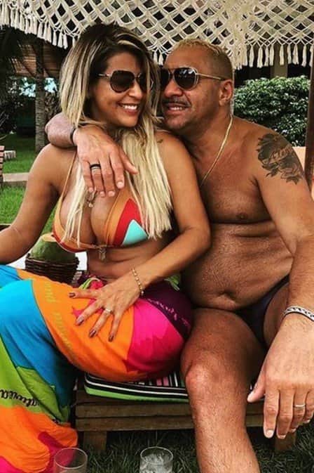 Tiririca se declara nos 40 anos da mulher Foto: Reprodução/Instagram Tiririca se declara nos 40 anos da mulher Foto: Reprodução/Instagram
