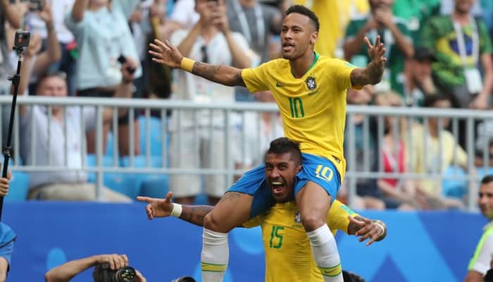 Neymar e Paulinho no jogo entre Brasil x México (Foto: Lucas Figueiredo/CBF) Neymar e Paulinho no jogo entre Brasil x México (Foto: Lucas Figueiredo/CBF)