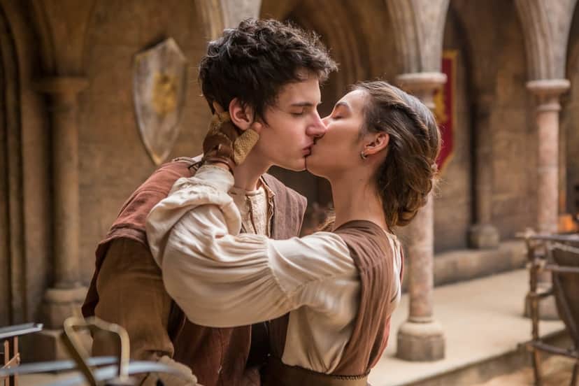 Selena e Ulisses em Deus Salve o Rei (Foto: Artur Meninea/ Globo/ Divulgação) Selena e Ulisses em Deus Salve o Rei (Foto: Artur Meninea/ Globo/ Divulgação)