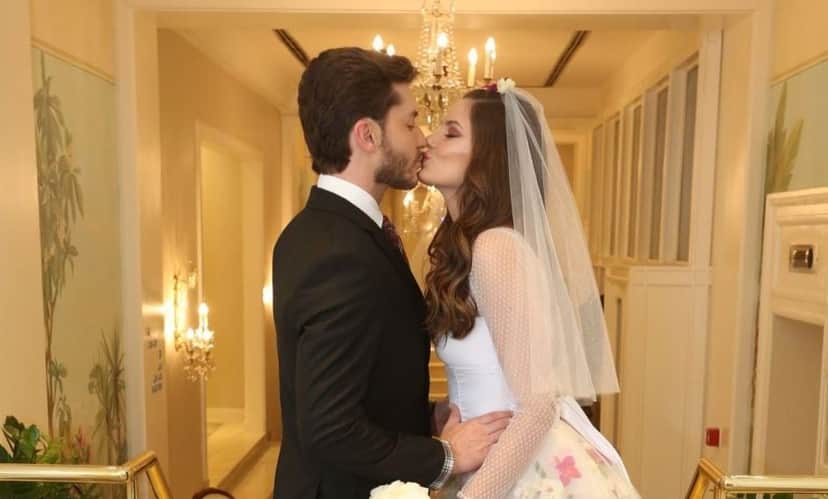 Casamento teve direito a beijo dos globais (Foto: Reprodução) Casamento teve direito a beijo dos globais (Foto: Reprodução)