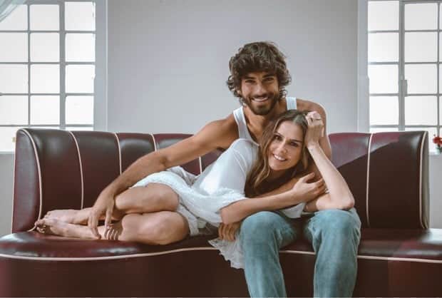 Casal aceitou o convite de Simone e Simaria (Foto: Divulgação) Casal aceitou o convite de Simone e Simaria (Foto: Divulgação)