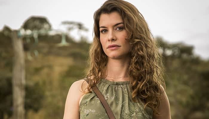 Alinne Moraes como a vilã Isabel em Espelho da Vida (Foto: João Miguel Junior/Globo) Alinne Moraes como a vilã Isabel em Espelho da Vida (Foto: João Miguel Junior/Globo)