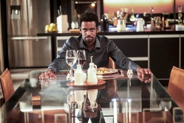 Roberval (Fabrício Boliveira) em Segundo Sol (Foto: Globo/João Miguel Júnior) Roberval (Fabrício Boliveira) em Segundo Sol (Foto: Globo/João Miguel Júnior)