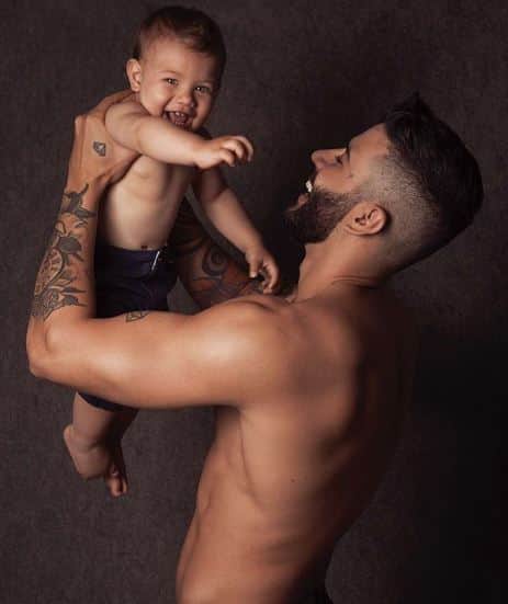 Gusttavo Lima e o pequeno Gabriel (Foto: Reprodução/Instagram) Gusttavo Lima e o pequeno Gabriel (Foto: Reprodução/Instagram)