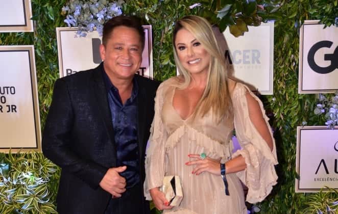 Leonardo comenta sobre emagrecimento em noite de leilão (Leo Franco e Thiago Duran/AgNews) Leonardo comenta sobre emagrecimento em noite de leilão (Leo Franco e Thiago Duran/AgNews)