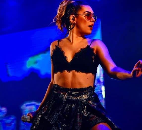Dona do hit 50 Reais tem exibido o corpo nas redes sociais (Foto: Reprodução/Instagram) Dona do hit 50 Reais tem exibido o corpo nas redes sociais (Foto: Reprodução/Instagram)