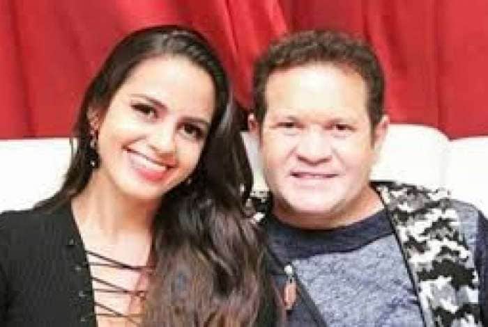 Ximbinha e a nova esposa. (Foto: Reprodução)