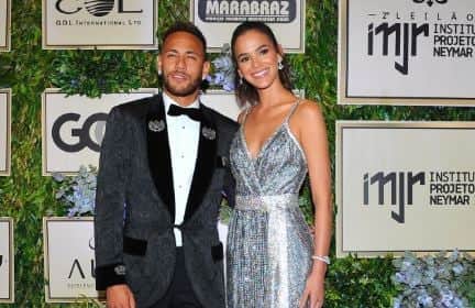 Neymar e Bruna Marquezine durante o evento (Foto: Reprodução) Neymar e Bruna Marquezine durante o evento (Foto: Reprodução)