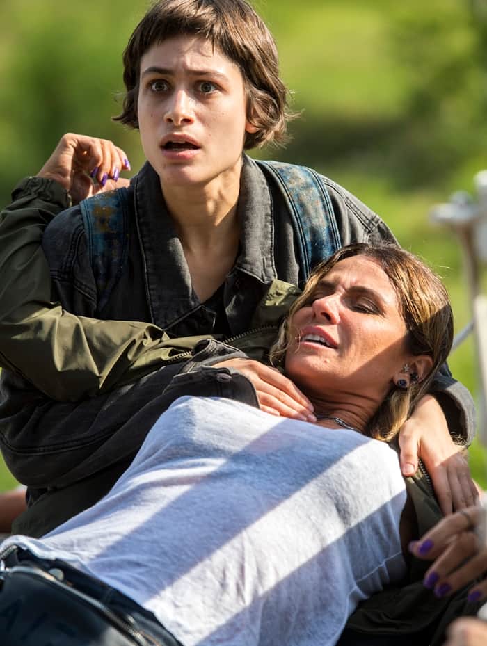 Manu (Luisa Arraes) e Luzia (Giovanna Antonelli) (Foto: Globo/Estevam Avellar) Manu (Luisa Arraes) e Luzia (Giovanna Antonelli) (Foto: Globo/Estevam Avellar)