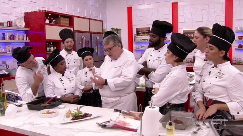 Chef Roland Villard dá workshop no Super Chef Celebridades 2018 no Mais Você (Foto: Reprodução) Chef Roland Villard dá workshop no Super Chef Celebridades 2018 no Mais Você (Foto: Reprodução)