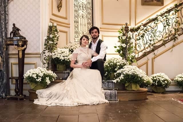 Ema (Agatha Moreira) e Ernesto (Rodrigo Simas) se casam em Orgulho e Paixão (Foto: Globo/Victor Pollak) Ema (Agatha Moreira) e Ernesto (Rodrigo Simas) se casam em Orgulho e Paixão (Foto: Globo/Victor Pollak)