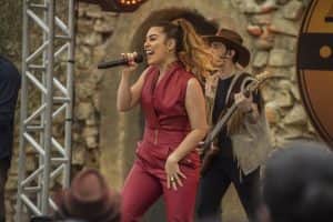 Naiara Azevedo na festa de Barreirinhas em Malhação: Vidas Brasileiras (Foto: Globo/Raquel Cunha) Naiara Azevedo na festa de Barreirinhas em Malhação: Vidas Brasileiras (Foto: Globo/Raquel Cunha)