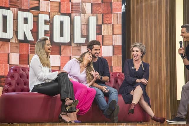 Felipe Andreoli, Rafa Brites e família no programa Tamanho Família (Foto: Globo/Marília Cabral) Felipe Andreoli, Rafa Brites e família no programa Tamanho Família (Foto: Globo/Marília Cabral)