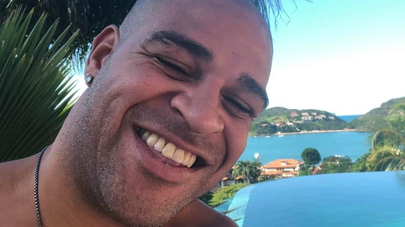 O ex-jogador Adriano Imperador terá sua história retratada nos cinemas (Foto: Reprodução) O ex-jogador Adriano Imperador terá sua história retratada nos cinemas (Foto: Reprodução)