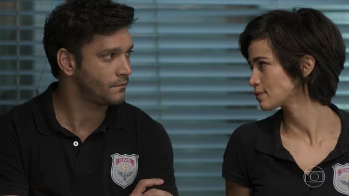 Ionan (Armando Babaioff) e Maura (Nanda Costa) em cena de Segundo Sol (Foto: Reprodução/Globo) Ionan (Armando Babaioff) e Maura (Nanda Costa) em cena de Segundo Sol (Foto: Reprodução/Globo)