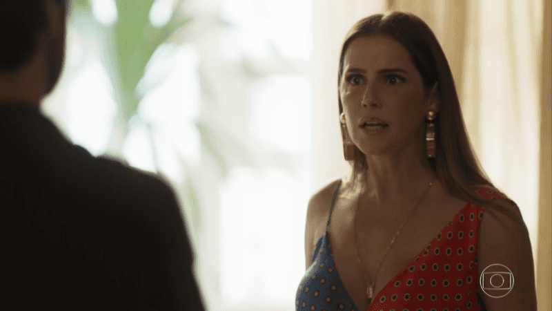 Karola (Deborah Secco) em cena de Segundo Sol (Foto: Reprodução/Globo) Karola (Deborah Secco) em cena de Segundo Sol (Foto: Reprodução/Globo)