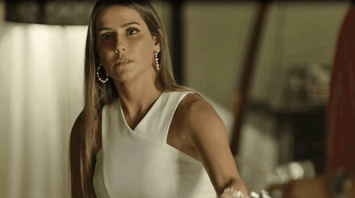 Karola (Deborah Secco) em cena de Segundo Sol (Foto: Divulgação/Globo) Karola (Deborah Secco) em cena de Segundo Sol (Foto: Divulgação/Globo)