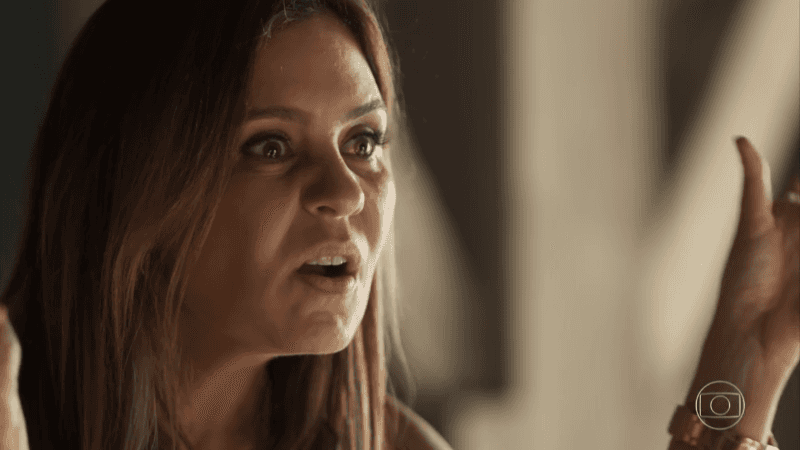 Laureta (Adriana Esteves) em cena de Segundo Sol (Foto: Reprodução/Globo) Laureta (Adriana Esteves) em cena de Segundo Sol (Foto: Reprodução/Globo)