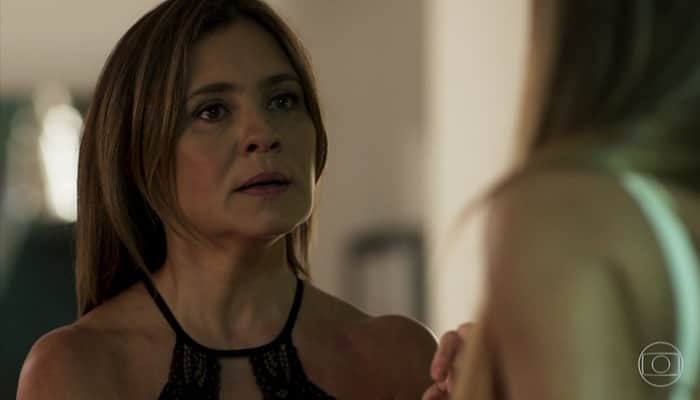 Laureta (Adriana Esteves) em cena de Segundo Sol (Foto: Reprodução/Globo) Laureta (Adriana Esteves) em cena de Segundo Sol (Foto: Reprodução/Globo)