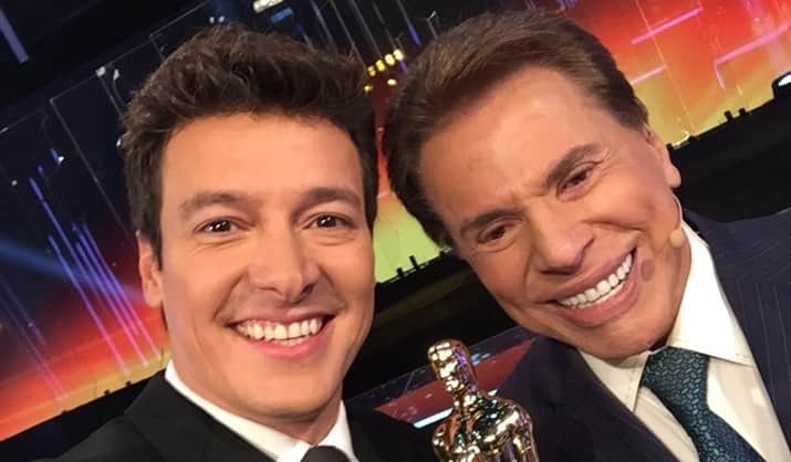 Rodrigo Faro ao lado de Silvio Santos no Troféu Imprensa. (Foto: Reprodução) Rodrigo Faro ao lado de Silvio Santos no Troféu Imprensa. (Foto: Reprodução)