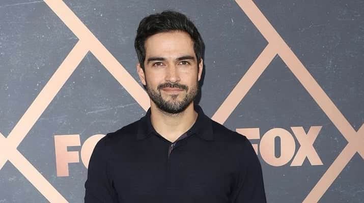 Alfonso Herrera apareceu cantando música do RBD na sua festa de aniversário. (Foto: Divulgação) Alfonso Herrera apareceu cantando música do RBD na sua festa de aniversário. (Foto: Divulgação)