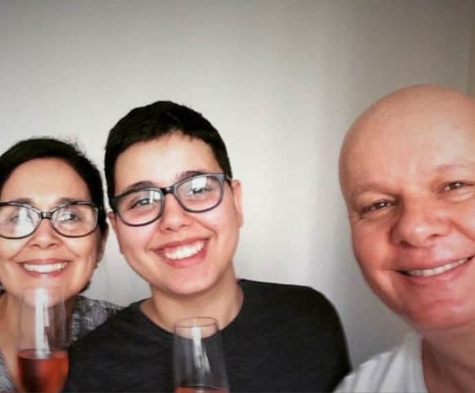 Marcelo Tas ao lado da família (Foto: TV Globo) Marcelo Tas ao lado da família (Foto: TV Globo)