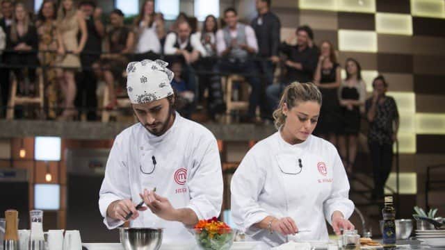 Hugo e Maria Antônia duelaram na final do MasterChef na Band Hugo e Maria Antônia duelaram na final do MasterChef na Band