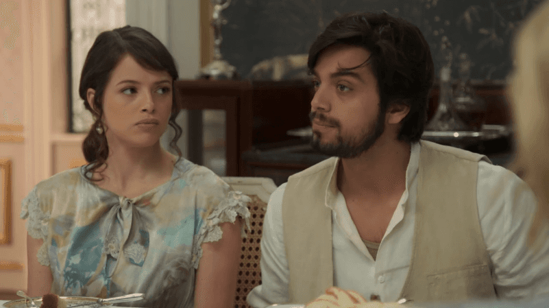 Agatha Moreira (Ema) e Rodrigo Simas (Ernesto) em cena de Orgulho e Paixão (Foto: Reprodução/Globo) Agatha Moreira (Ema) e Rodrigo Simas (Ernesto) em cena de Orgulho e Paixão (Foto: Reprodução/Globo)