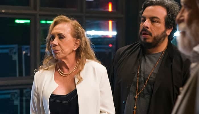 Naná (Arlete Salles) e Clóvis (Luis Lobianco) em cena de Segundo Sol (Foto: Globo/Cesar Alves) Naná (Arlete Salles) e Clóvis (Luis Lobianco) em cena de Segundo Sol (Foto: Globo/Cesar Alves)