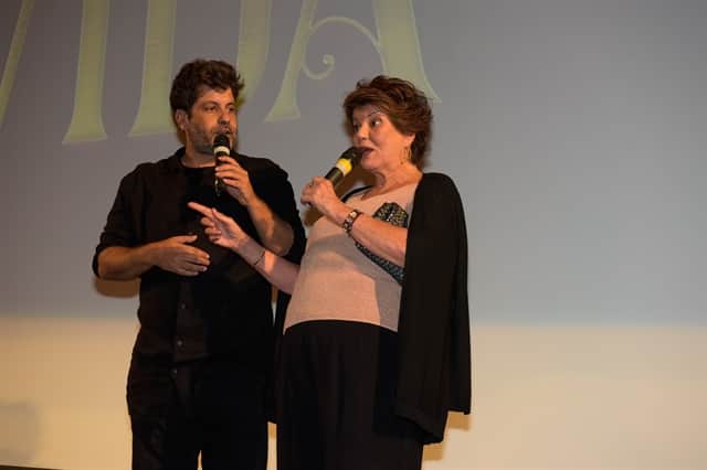 Pedro Vasconcelos e Elizabeth Jhin no lançamento de Espelho da Vida (Foto: Globo/Cesar Alves) Pedro Vasconcelos e Elizabeth Jhin no lançamento de Espelho da Vida (Foto: Globo/Cesar Alves)