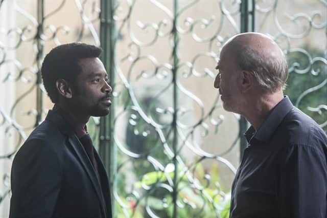 Roberval (Fabricio Boliveira) e Severo (Odilon Wagner) em cena de Segundo Sol (Foto: Globo/Raquel Cunha) Roberval (Fabricio Boliveira) e Severo (Odilon Wagner) em cena de Segundo Sol (Foto: Globo/Raquel Cunha)