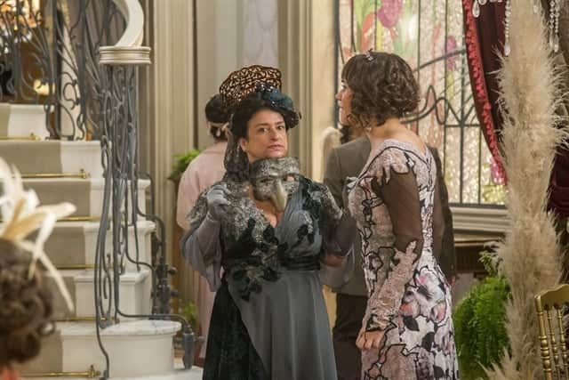 Petúlia (Grace Gianoukas) e Susana (Alessandra Negrini) em cena de Orgulho e Paixão (Foto: Globo/Marília Cabral) Petúlia (Grace Gianoukas) e Susana (Alessandra Negrini) em cena de Orgulho e Paixão (Foto: Globo/Marília Cabral)