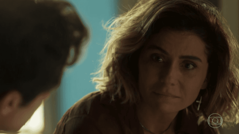 Luzia (Giovanna Antonelli) reencontra Valentim (Danilo Mesquita) em Segundo Sol (Foto: Reprodução/Globo) Luzia (Giovanna Antonelli) reencontra Valentim (Danilo Mesquita) em Segundo Sol (Foto: Reprodução/Globo)