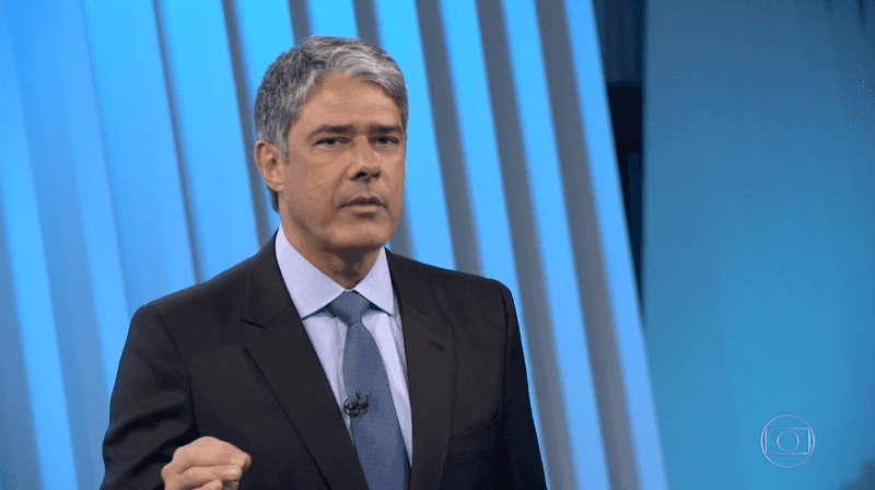 William Bonner na cobertura das eleições 2018 no Fantástico (Foto: Reprodução/Globo) William Bonner na cobertura das eleições 2018 no Fantástico (Foto: Reprodução/Globo)