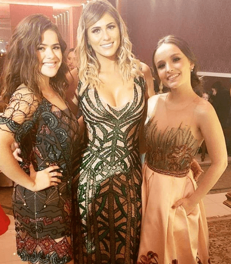 Lívia Andrade com Maisa Silva e Larissa Manoela. (Foto: Reprodução/Instagram) Lívia Andrade com Maisa Silva e Larissa Manoela. (Foto: Reprodução/Instagram)