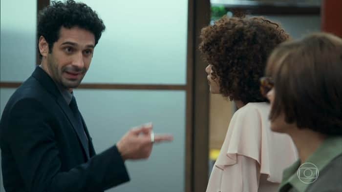 Emílio (João Baldasserini) em O Tempo Não Para (Foto: Reprodução/Globo) Emílio (João Baldasserini) em O Tempo Não Para (Foto: Reprodução/Globo)