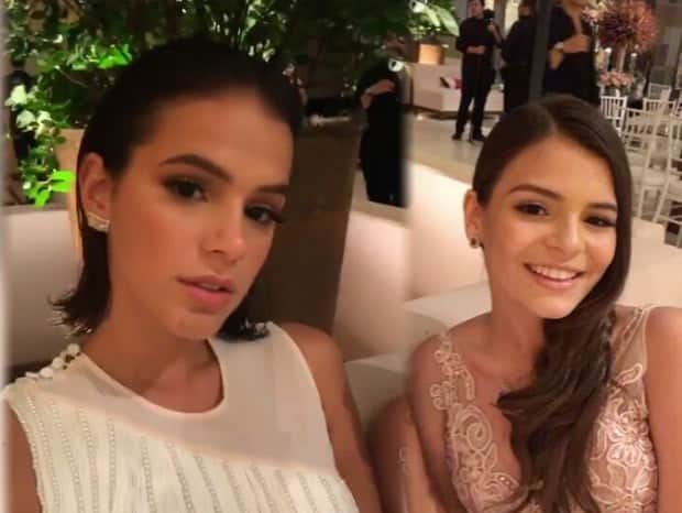 Bruna Marquezine e a irmã, Luana (Foto: Reprodução/Instagram)