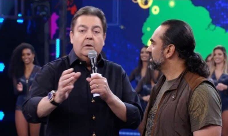 Faustão "desmentiu" separação em seu programa na Globo (Foto: Reprodução/Globo/Notícias da TV) Faustão "desmentiu" separação em seu programa na Globo (Foto: Reprodução/Globo/Notícias da TV)